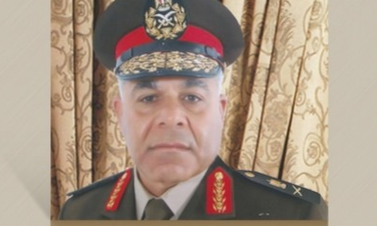 قائد الحرس الجمهورى فى عهدى «مبارك ومرسى» يخرج عن صمته ويكشف المستور