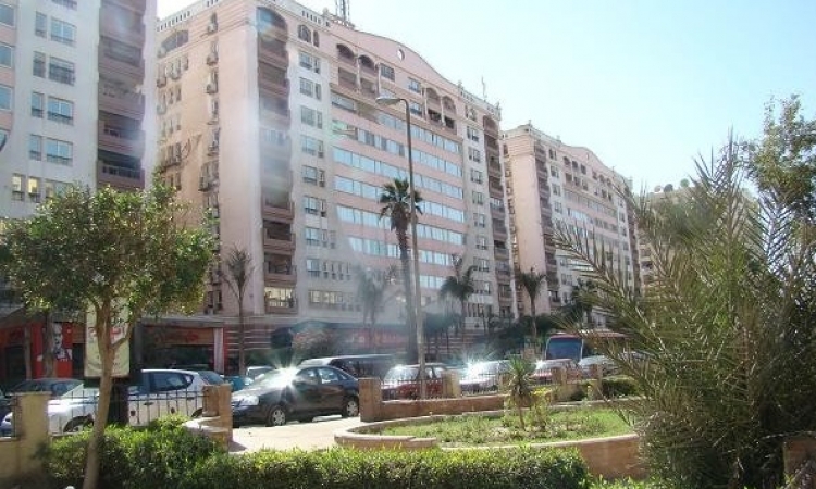 محافظ القاهرة : لا تراجع عن قطع الكهرباء والمياه عن مبنى السراج مول المخالف