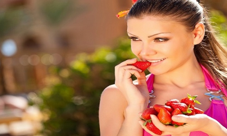 دراسة : تناول الخضروات والفاكهة يجعلك أكثر جاذبية