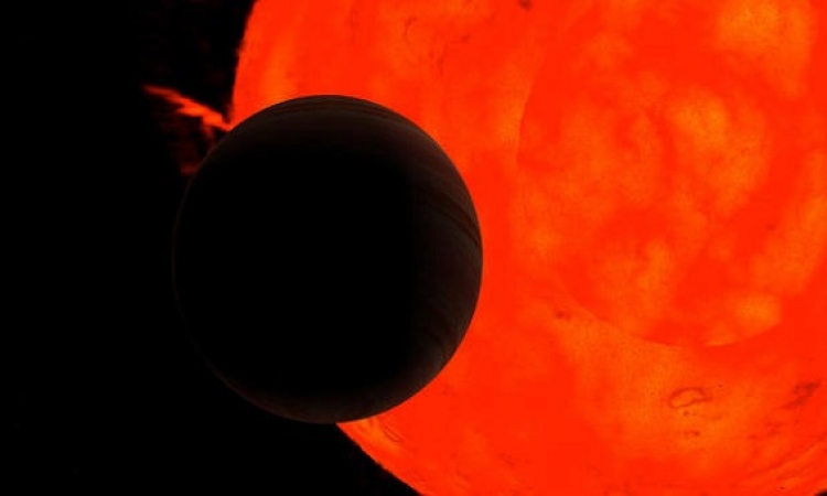 اكتشاف كوكب يحتضر خارج المجموعة الشمسية