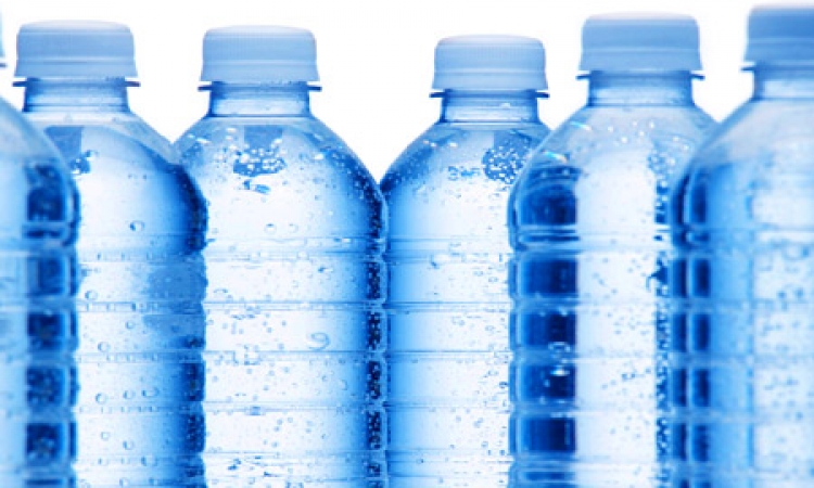 ضبط مياه شرب طبيعية ممنوع تناولها بالأسواق بالإسكندرية