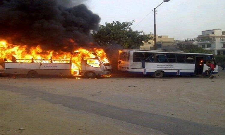 3ملثمون يحرقون أتوبيس نقل عام بمدينة نصر