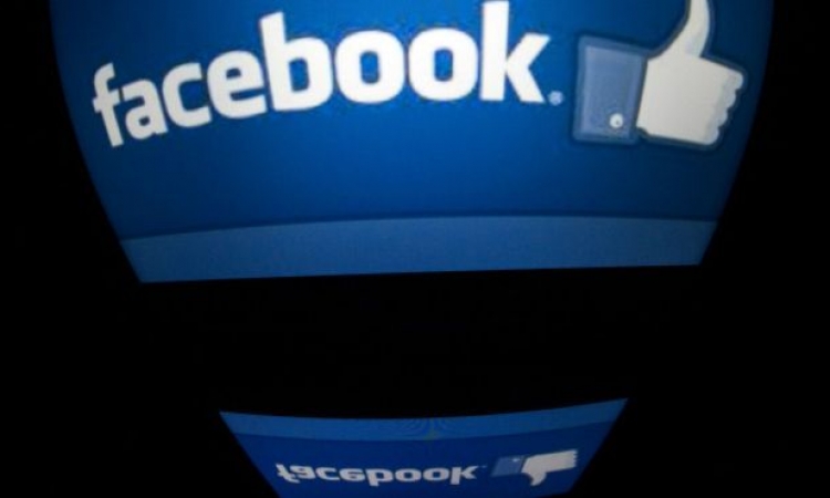 فيسبوك يحذر من انخفاض عائداته بسبب زيادة النفقات
