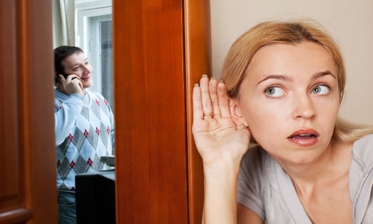 7تصرفات تكشف وجود امرأة اخرى فى حياة زوجك