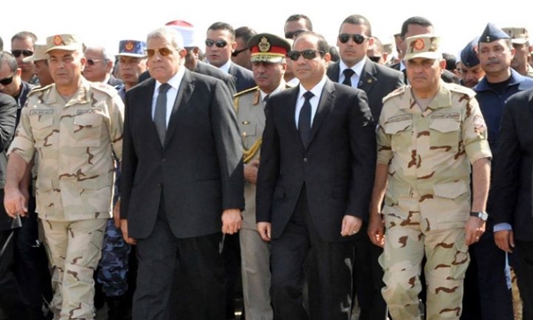 الرئيس السيسي يتقدم جنازة شهداء حادث سيناء الإرهابي