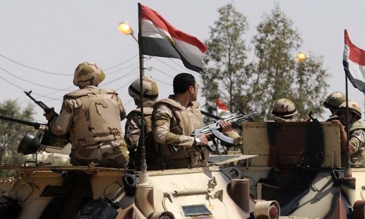 قوات الصاعقة تمشط المزارع لتعقب الإرهابيين بشمال سيناء