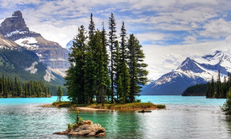 كندا .. أرض الجمال والطبيعة الساحرة
