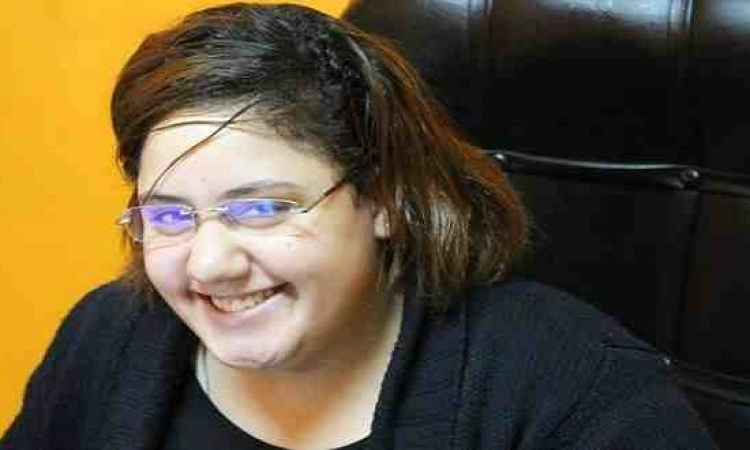 انتحارالناشطة زينب مهدي يفاجى النشطاء على مواقع التواصل الاجتماعى