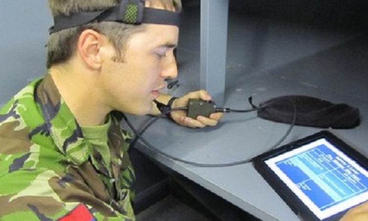 الإحباط يدفع أفراد الجيش البريطاني لاستخدام الآيباد