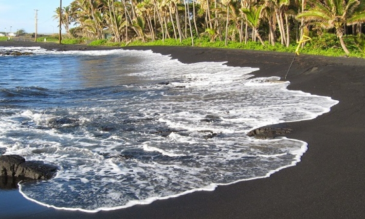 شاهد جمال شاطىء الرمال السوداء في أيسلندا