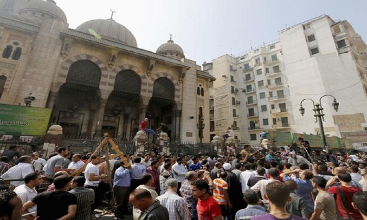 قوات الأمن تحبط مظاهرات الإرهابية من مسجد الفتح برمسيس