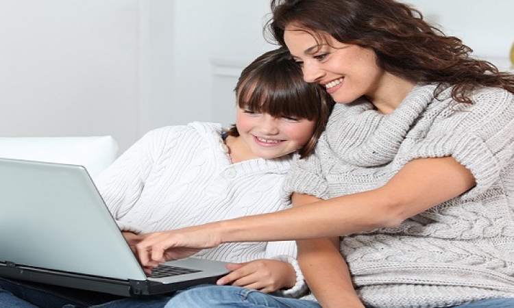 6 طرق تُعلّمين بها طفلكِ استخدام الوسائل التّكنولوجيّة