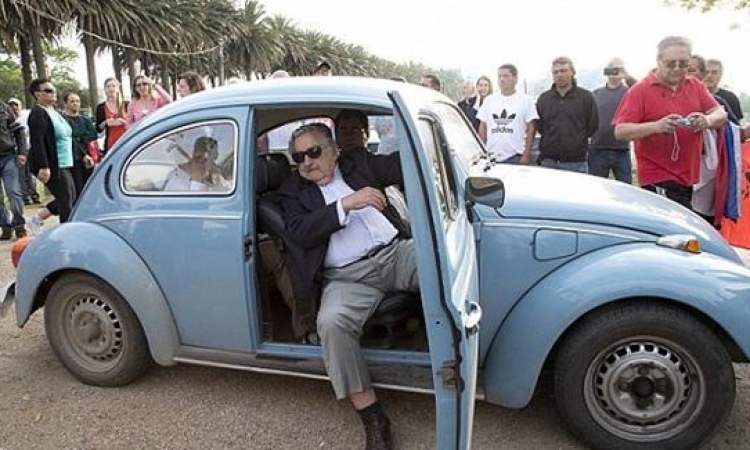 سيارة رئيس أوروجواى.. ثمنها لا يتخطى 10آلاف دولار ورفض بيعها بمليون دولار