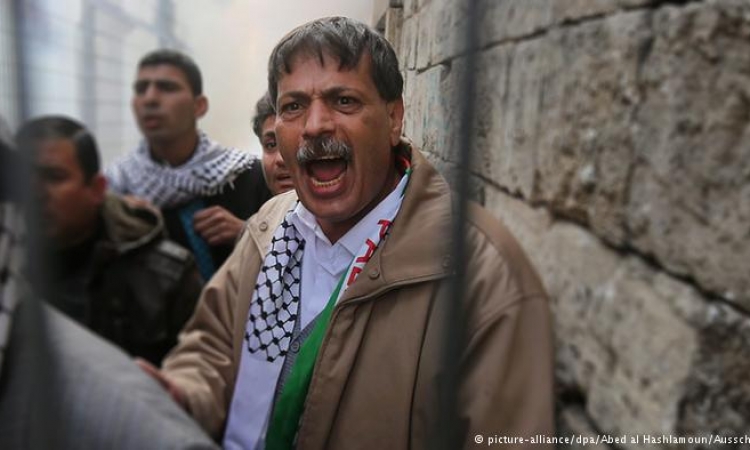 بالصور .. مقتل الوزير فلسطينى زياد ابو عين على يد جندى اسرائيلى