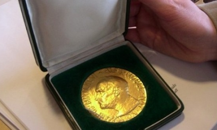 لأول مرة.. ميدالية نوبل الذهبية تُباع فى مزاد بــ75.4 مليون دولار