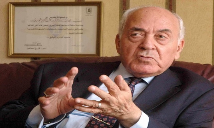 وفاة عبد العزيز حجازى رئيس مجلس الوزراء الأسبق عن 91 عاما