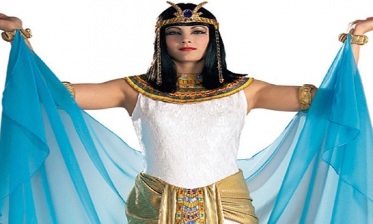 باحث أثرى: الملابس البيضاء الزى التقليدى لنساء مصر القديمة