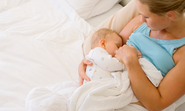 حلول لمشاكل الرضاعة الطبيعية وعدم زيادة وزن الرضيع