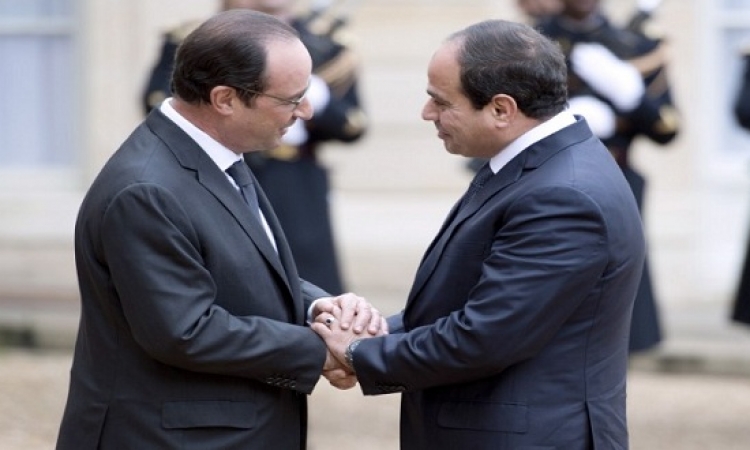 السيسي يؤكد لهولاند إدانة مصر لهجمات فرنسا ويطالب بتضافر الجهود الدولية لمكافحة الإرهاب