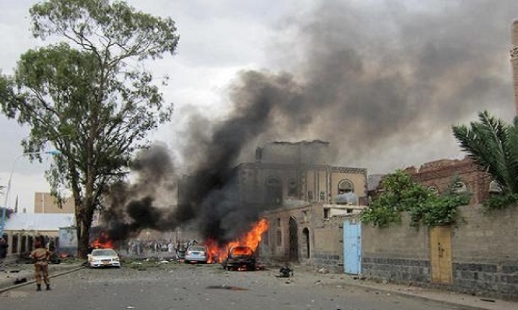 20 قتيلا فى انفجار سيارة مفخخة أمام كلية الشرطة بصنعاء