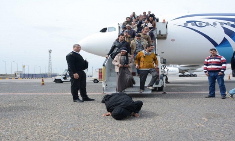 استئناف رحلات إجلاء المصريين من ليبيا بعد توقفها يومين