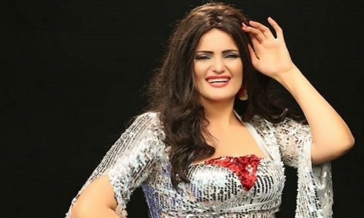 بالفيديو .. سما المصرى فى مشادات مع راقصة لبنانية