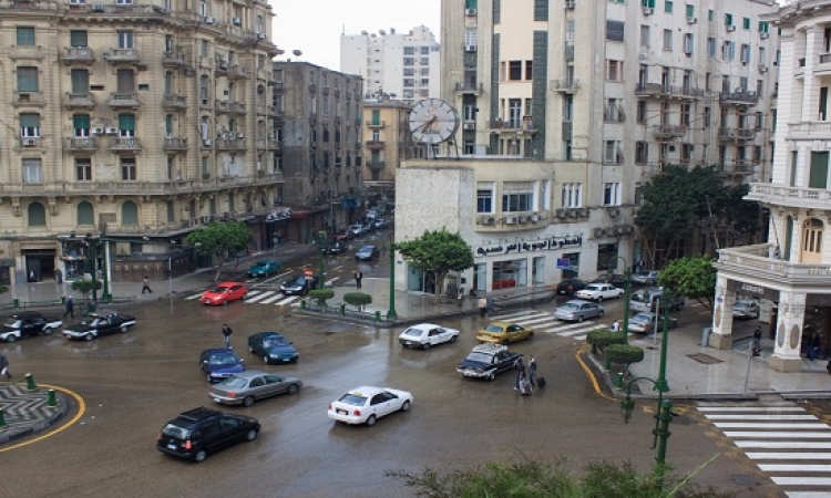 بدء تطبيق قرار حظر انتظار السيارات بشارعى قصر النيل وطلعت حرب