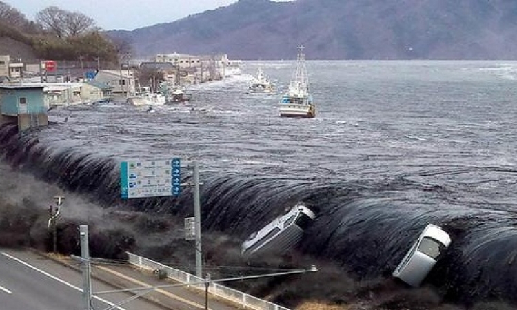 اليابان تشيد سور القرن خوفًا من الكوارث