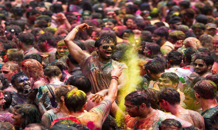 بالصور .. مهرجان هولى‎ يحول ماليزيا إلى عالم من الألوان