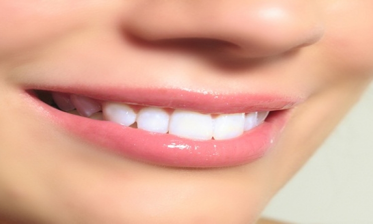 تعرف على التغذية المفيدة للأسنان والفم؟