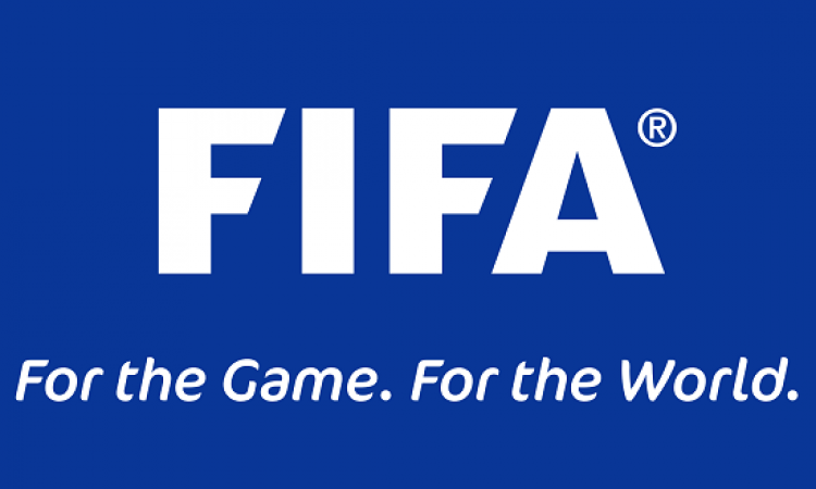 الفيفا يقترب من سحب تنظيم مونديال 2022 من قطر