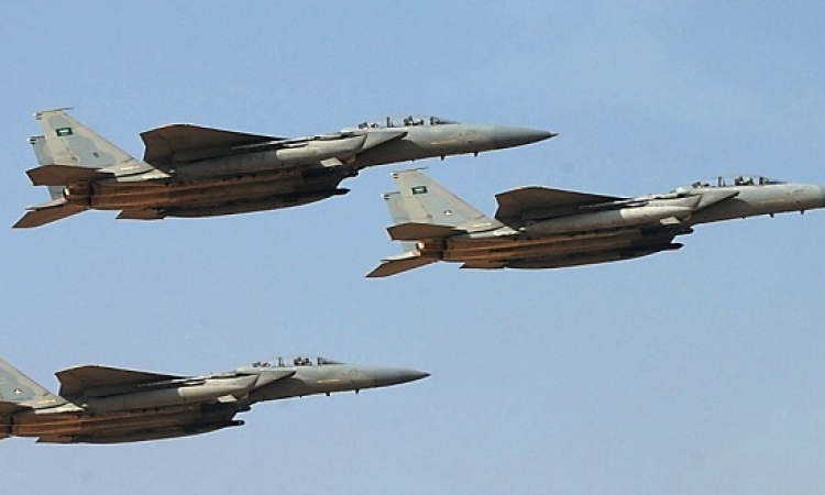 طائرات “عاصفة الحزم” تواصل قصف معاقل الحوثيين بصنعاء
