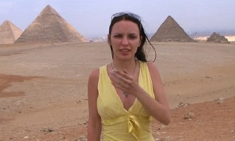 بالفيديو.. وزير الآثار يكشف مفاجأة حول فيلم الأهرامات الإباحى
