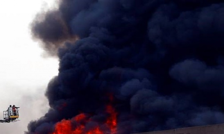 القاهرة تحترق .. 6 حرائق خلال ساعتين فى بنت المعز