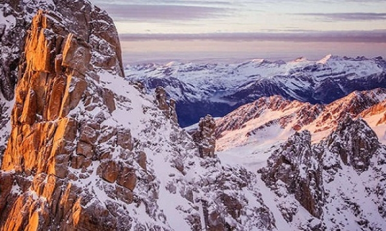 جبال الألب الفرنسية الساحرة جمال أخاذ فوق القمم