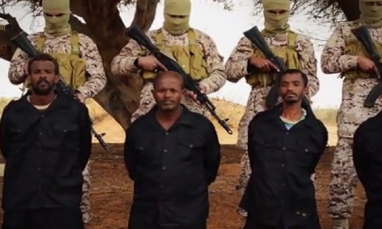 بالصور .. داعش يعدم عشرات الاثيوبيين المسيحيين بليبيا