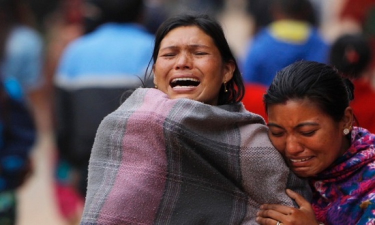 بالصور.. نيبال تحيى ذكرى ضحايا زلزالها بالبالونات