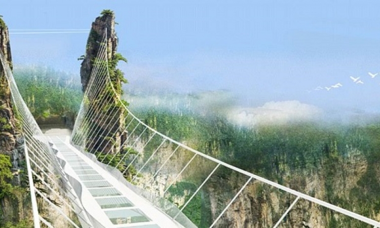أطول جسر زجاجى فى حدائق «Avatar» بالصين
