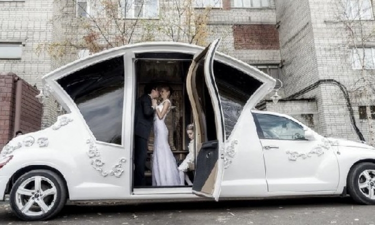 بالصور .. روسيا تصنع سيارة ليموزين مخصصة للعرائس