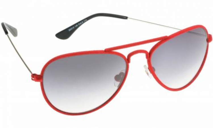 النظارة الشمسية “المضروبة” تتسبب فى الإصابة بالمياه البيضاء