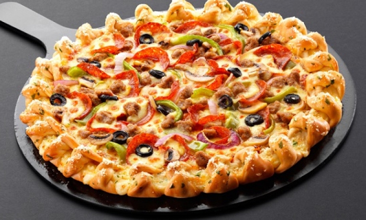 Pizza Hut .. وبيتزا جديدا لشعاق الجبنة والثوم