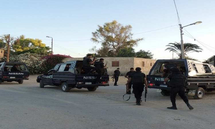 مسلحون استهدفوا قسم شرطة الشيخ زويد