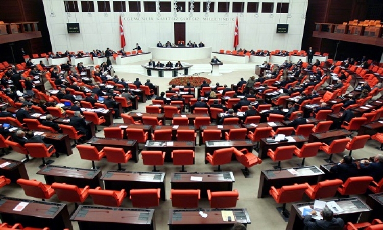 البرلمان التركى يصادق على تطبيع العلاقات مع إسرائيل