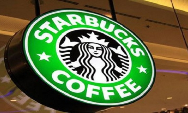 كاليفورنيا تقاضى ستاربكس لعدم تبليغ زبائنها بمخاطر القهوة