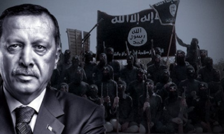 صورة نادرة لاردوغان تحت اقدام أمير الحرب الافغانى حكمتيار .. التاريخ يعيد نفسه !!