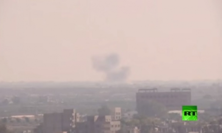 بالفيديو.. دخان يتصاعد من معبر رفح أثناء هجمات شمال سيناء