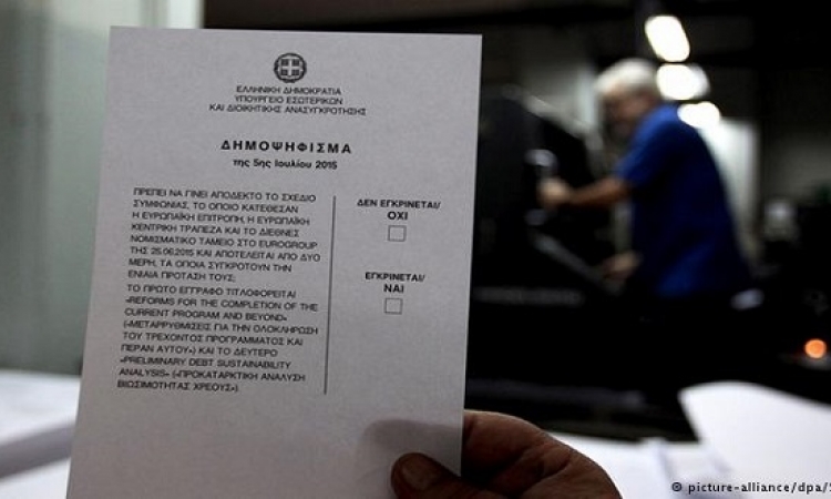 اليونانيون يبدأون التصويت على الإستفتاء على خطة الإنقاذ الأوروبية