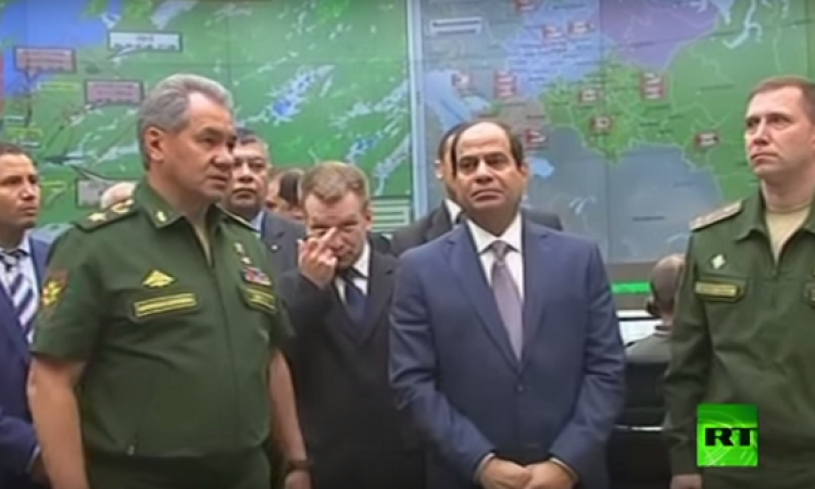 بالفيديو .. السيسى يزور مركز قيادة الدفاع القومى الروسى