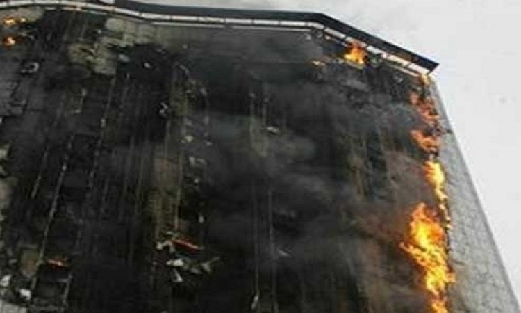 الدفاع المدنى السعودى يخلى فندق بمكة بعد اندلاع حريق هائل به
