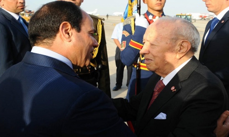 رسالة من الرئيس السيسى للرئيس التونسى السبسى ينقلها محلب